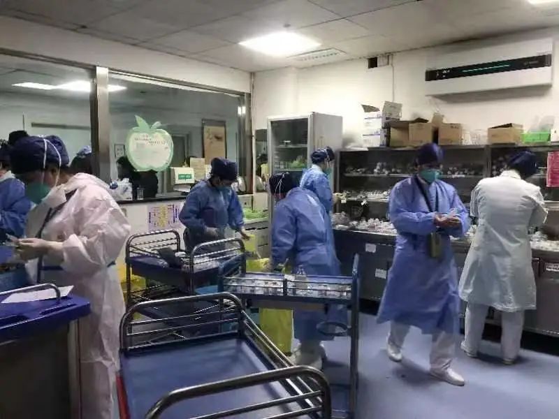 寒冬里的坚守：荆门市中医医院重症医学二病区战「疫」侧记
