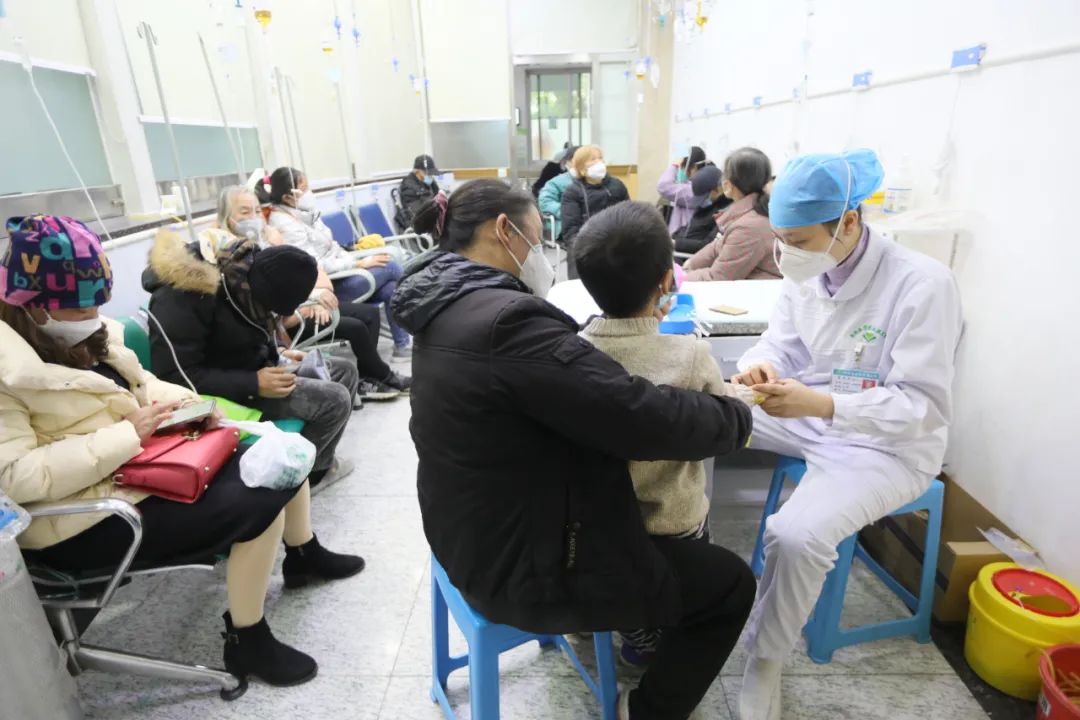 桂林医学院附属医院急诊科「黄沙百战穿金甲,不破楼兰终不还」