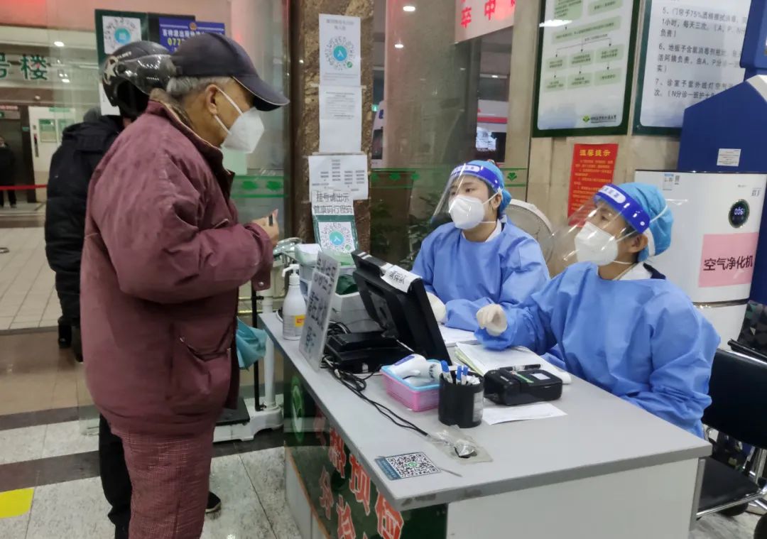 桂林医学院附属医院急诊科「黄沙百战穿金甲,不破楼兰终不还」