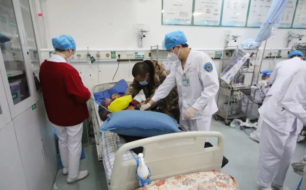 桂林医学院附属医院急诊科「黄沙百战穿金甲,不破楼兰终不还」