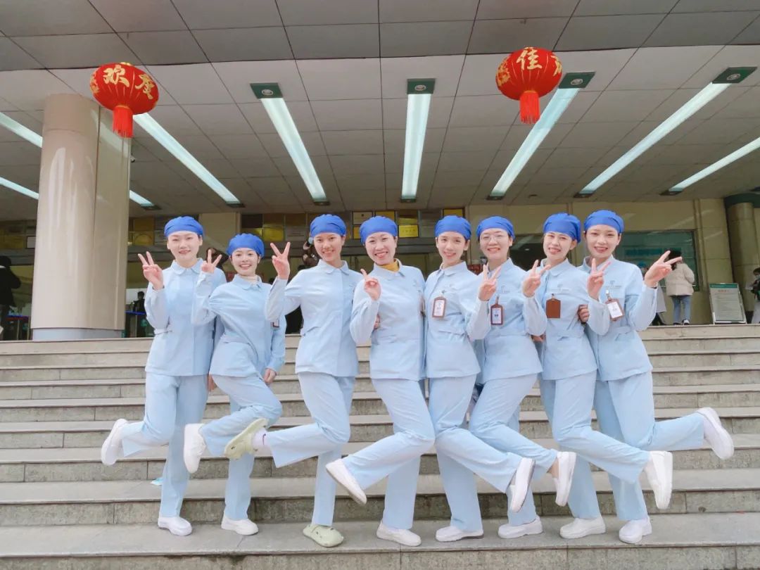 合影留念，摘牌「翻篇」！广西医科大学第一附属医院逐步恢复正常诊疗