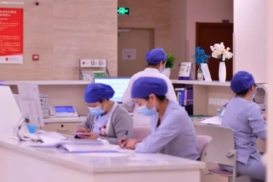 哪有什么「天选打工人」，只是有人在「负重前行」