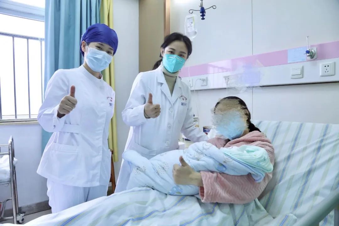 同心同行 | 武汉大学中南医院感染科、儿科、产科里的 2022 抗疫故事