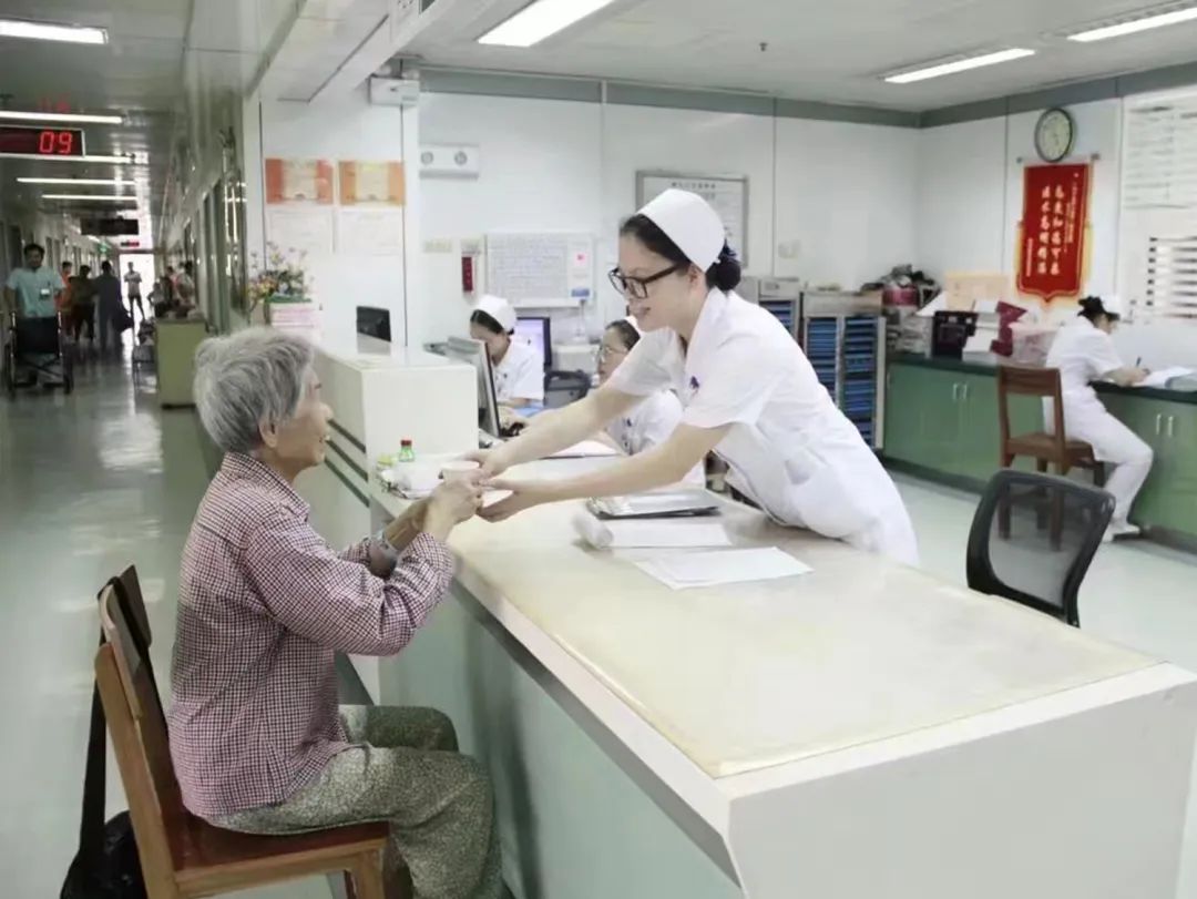 2022，你是最温暖的那束光——2022 年广西中医药大学第一附属医院护理工作回顾