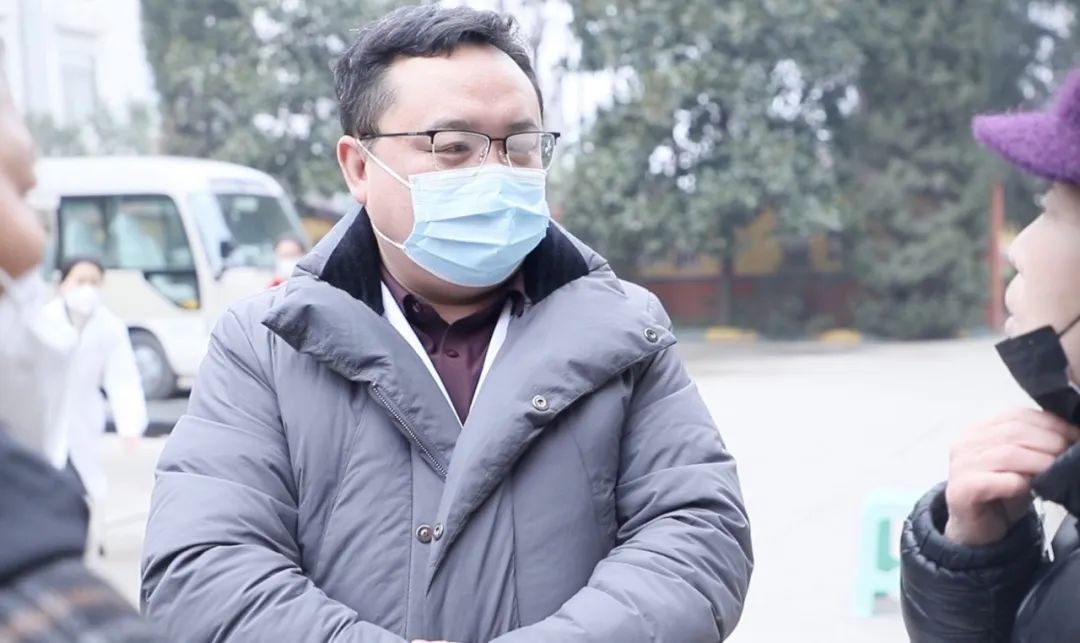 西安高新医院与西安市第一社会福利院举行医联体合作签约授牌仪式及义诊活动