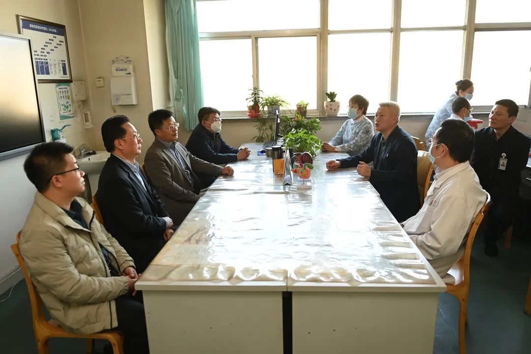 延安大学附属医院召开高质量发展调研座谈会
