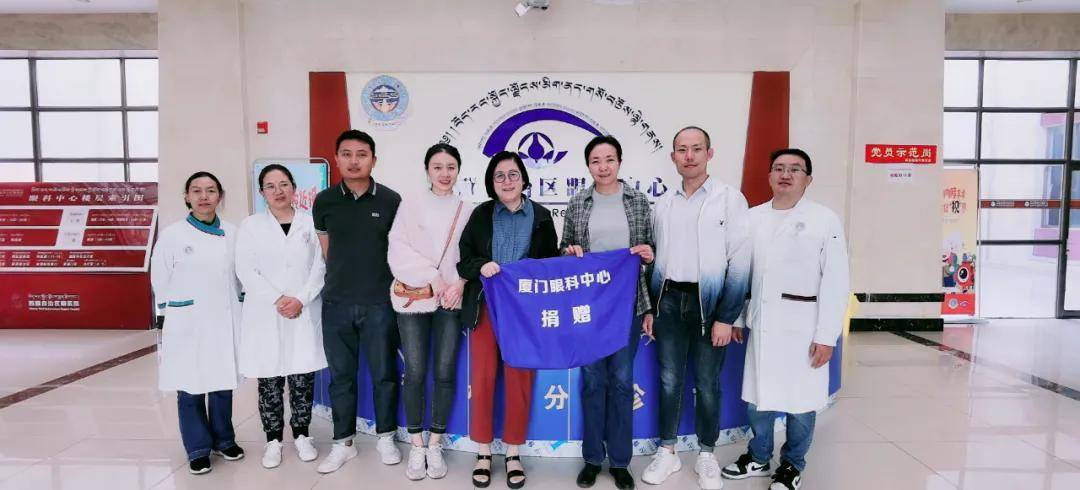 荣誉簿再添新篇章！华厦眼科荣膺「2022 年度公益企业」