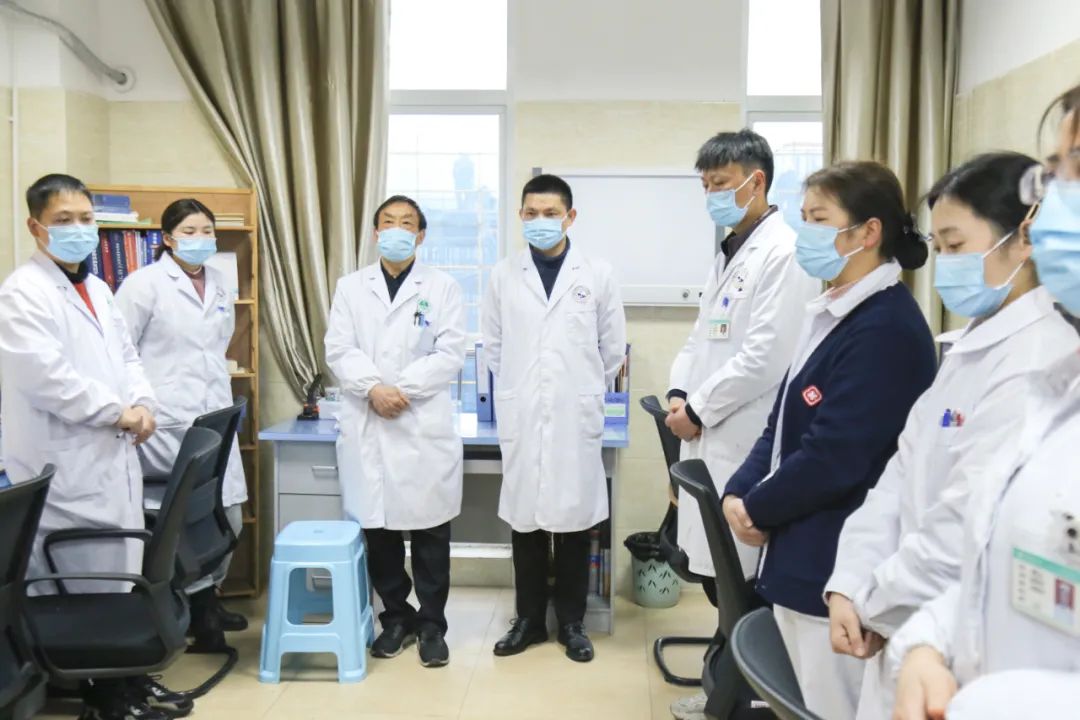 四川省泌尿外科医院专家深入基层，合力提升汉源医疗能效