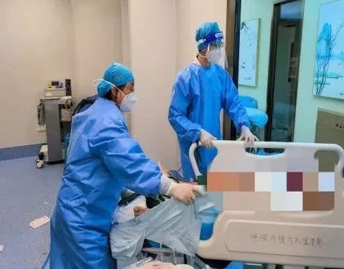 守住这条生命的通道|桂林医学院附属医院抢救高龄大咯血患者