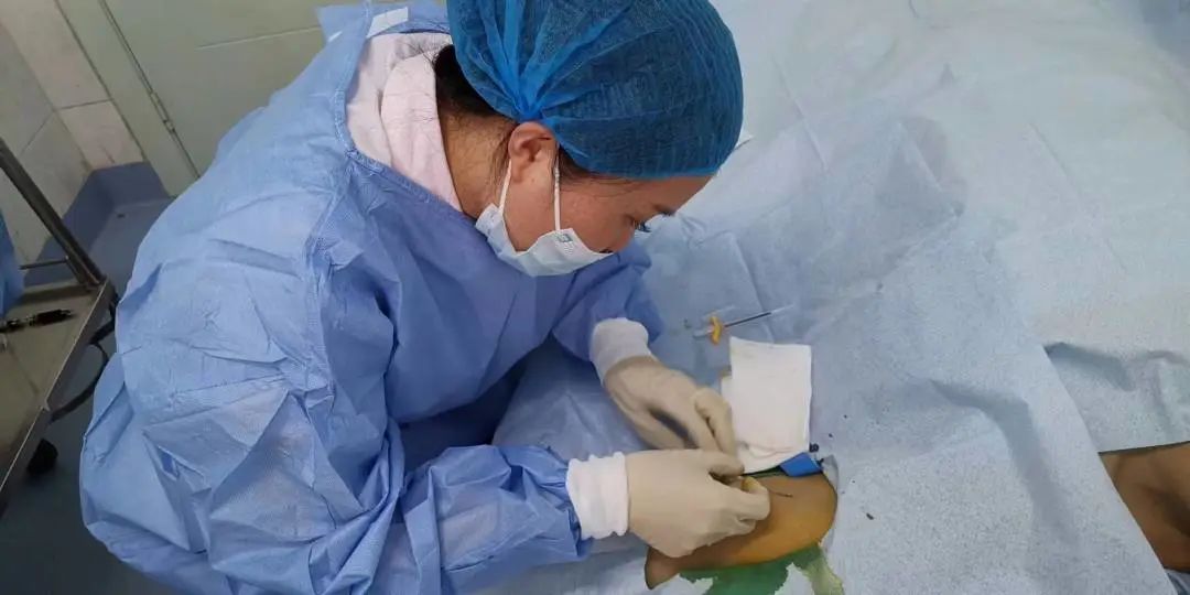荆门市中医医院成功开展院内首例下肢大隐静脉置入中长导管术