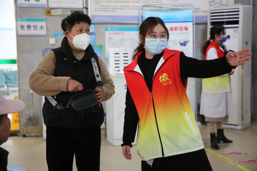 连续十年！九江市第一人民医院开展「雷锋奉献日」活动