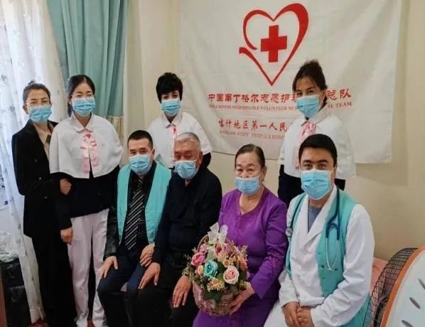 喀什地区第一人民医院组织开展庆祝「三八妇女节」系列活动