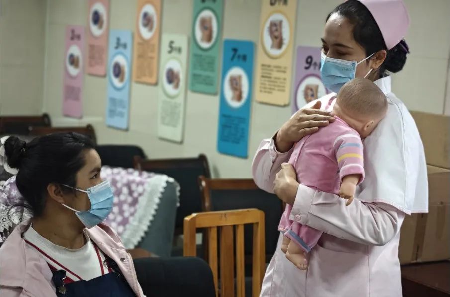 喀什地区第一人民医院组织开展庆祝「三八妇女节」系列活动