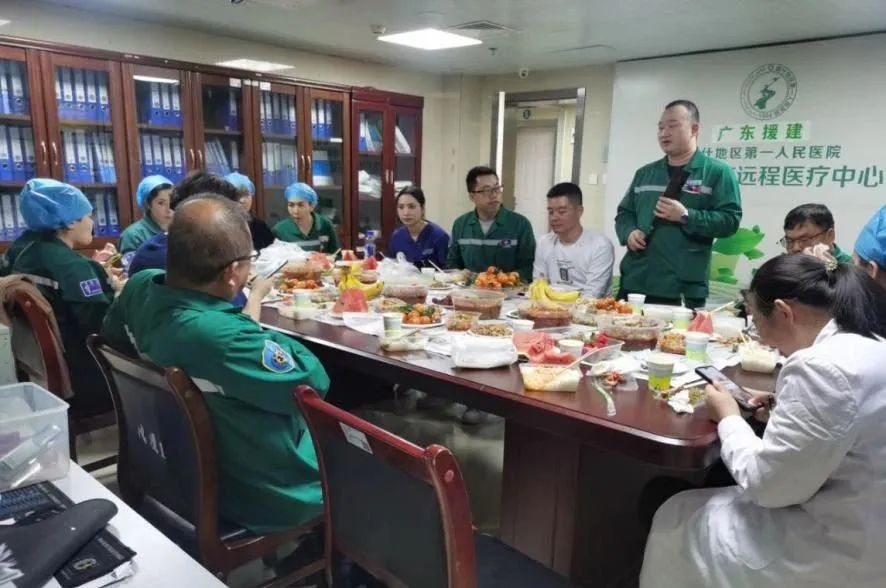 喀什地区第一人民医院组织开展庆祝「三八妇女节」系列活动