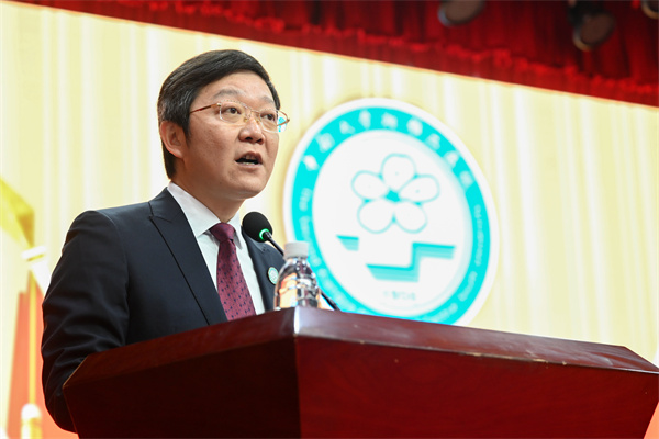 湘雅二医院第十二届教职工代表大会第五次会议暨 2023 年医院工作会议胜利召开