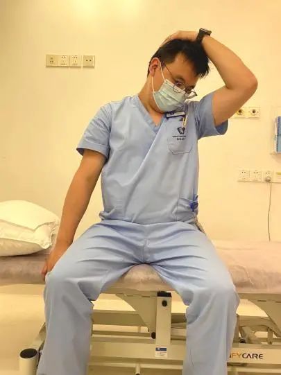 颈椎病缠上「打工人」，骨科康复教您如何应对