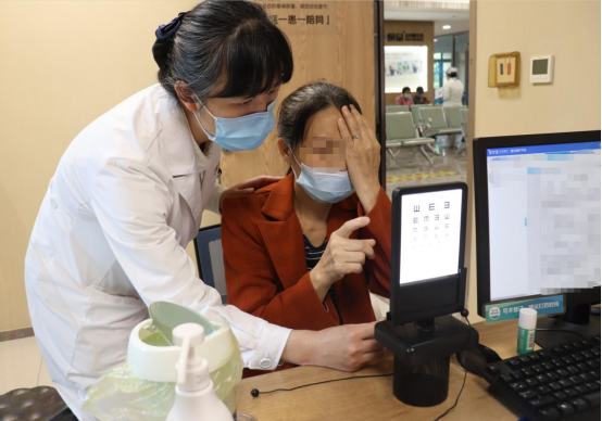 「哭瞎了眼」是真的？医生指出：过度悲伤诱发青光眼