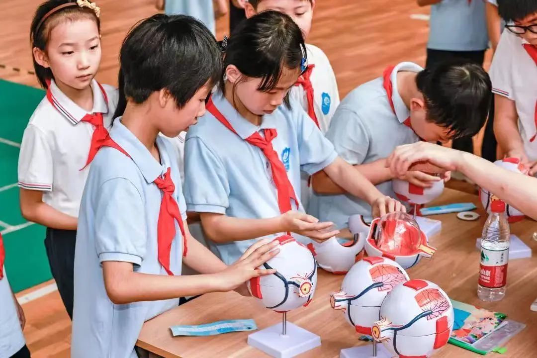 温州医科大学附属眼视光医院杭州院区视光诊疗中心《视光君·聊眼睛》系列科普短视频入选 2022 健康科普材料征集活动优秀作品