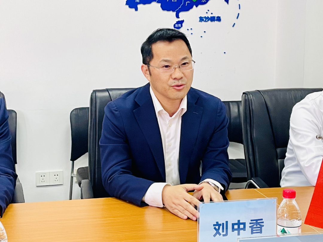 硚口区人大常委会领导莅临武汉普瑞眼科医考察指导