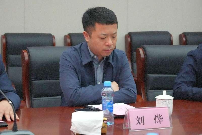 第十五批省卫生人才服务团成员、南昌大学第二附属医院周越博士到万载县中医院挂职锻炼