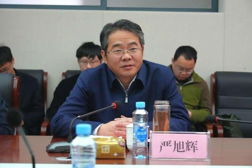 第十五批省卫生人才服务团成员、南昌大学第二附属医院周越博士到万载县中医院挂职锻炼