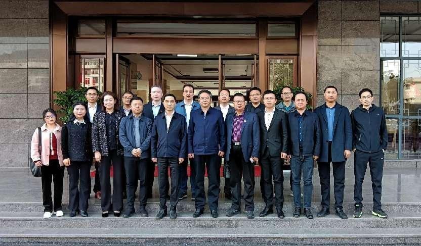 第十五批省卫生人才服务团成员、南昌大学第二附属医院周越博士到万载县中医院挂职锻炼