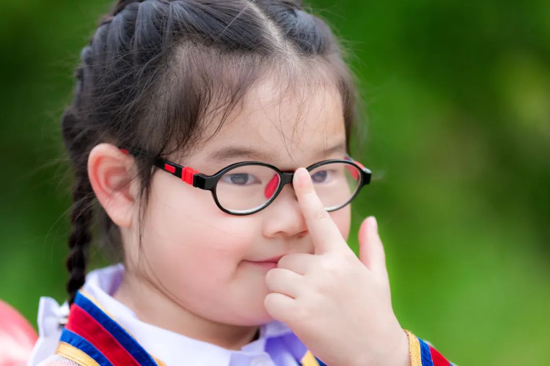 孩子配镜，这几个重点不能忽视！很多家长都不知道……
