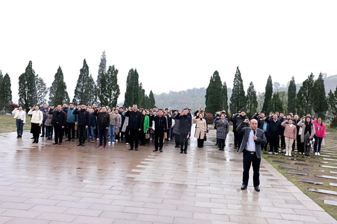 桂林医学院第二附属医院（临桂临床医学院）举行 2023 年中层干部党务业务培训