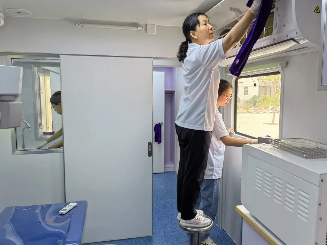 国虽有界，医者无疆——柳州市红十字会医院援老挝医疗队首个工作日圆满完成 23 例复明手术