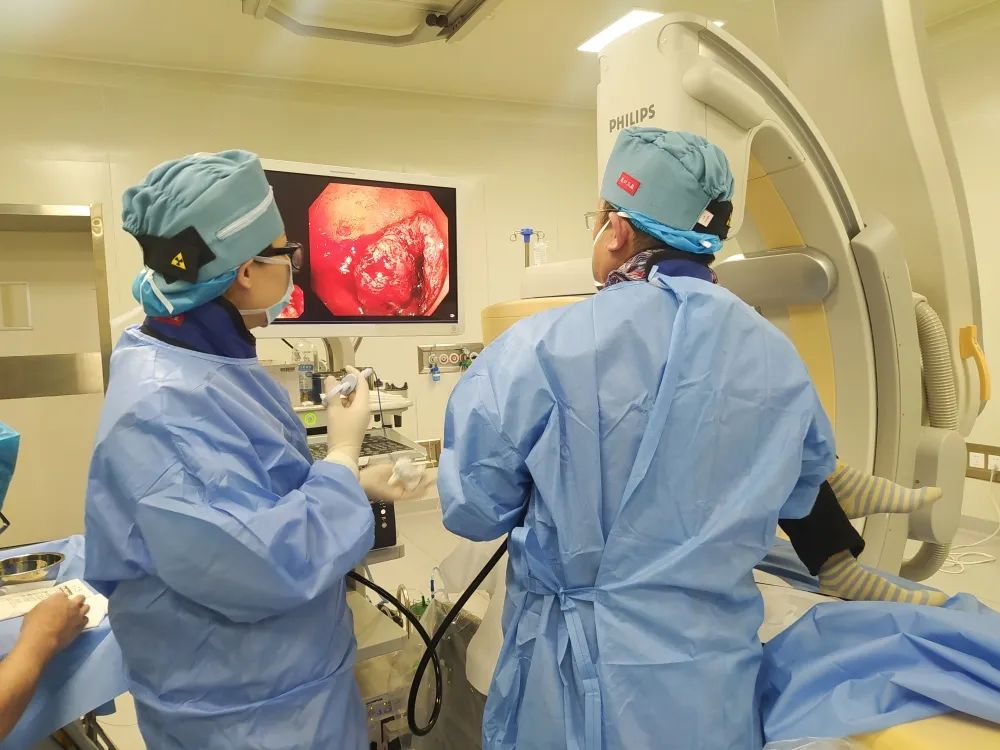 北京大学第三医院延安分院(延安市中医医院)消化内科成功开展院内首例肠道支架置入术