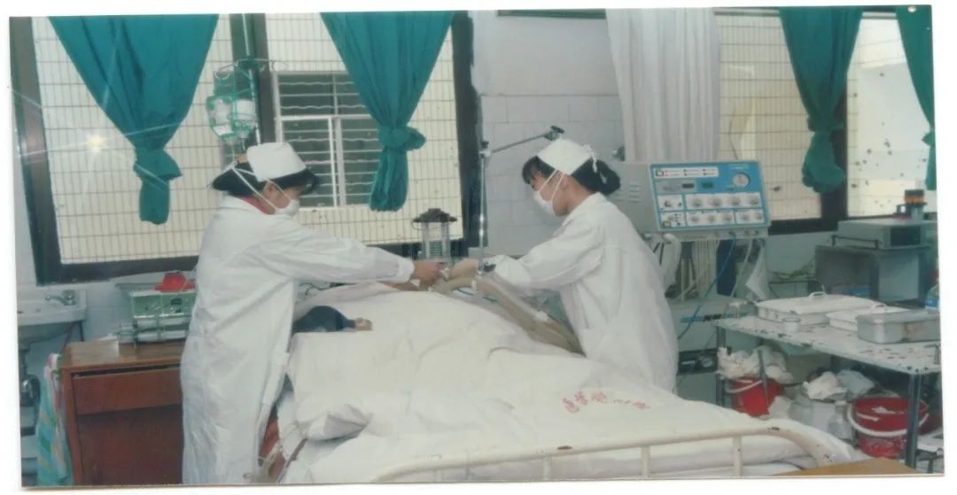 祝贺桂林医学院附属医院重症医学科成立 35 周年