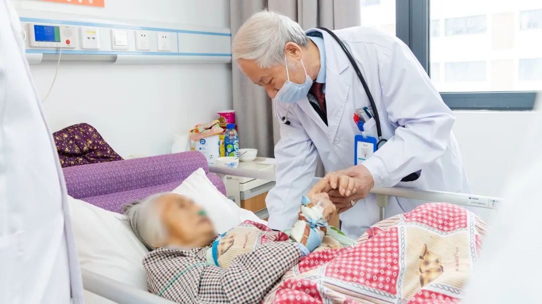 苏州京东方医院教学查房进屯村卫生院