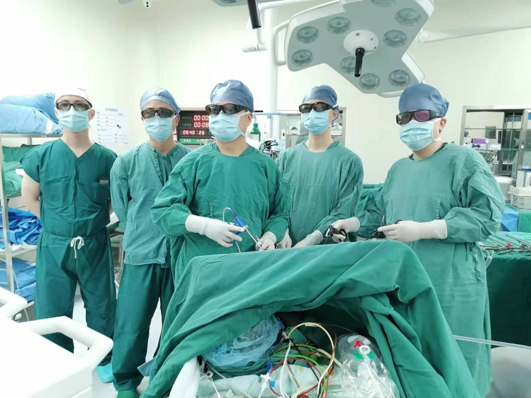 全市首例！湖州市中心医院完成 3D 腹腔镜下肝胆同期切除手术