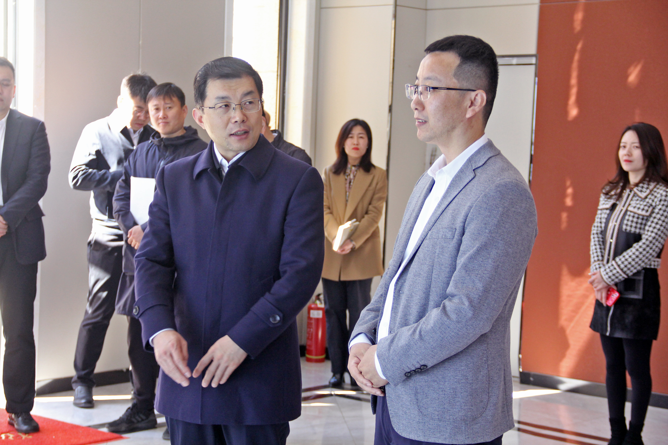 殷殷话语寄深情 | 县委书记付顺义一行莅临我司参观调研