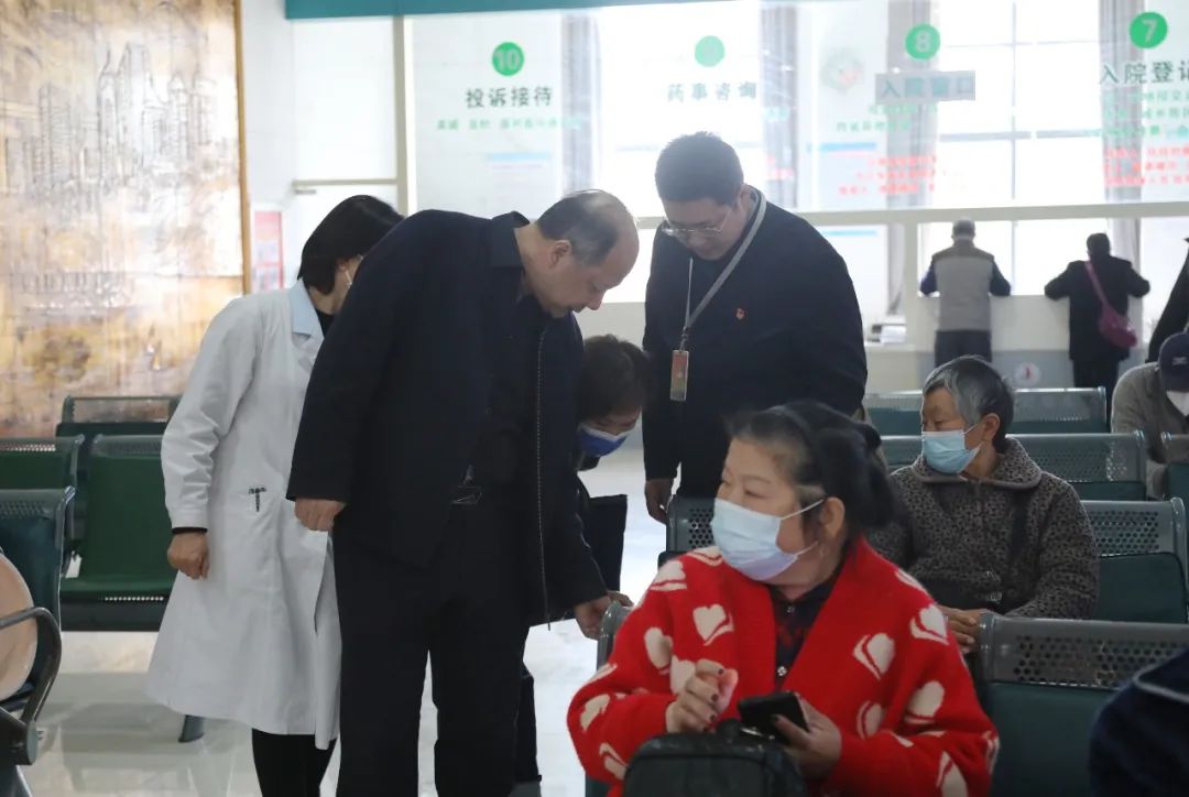 九江市第一人民医院领导实地调研创文工作
