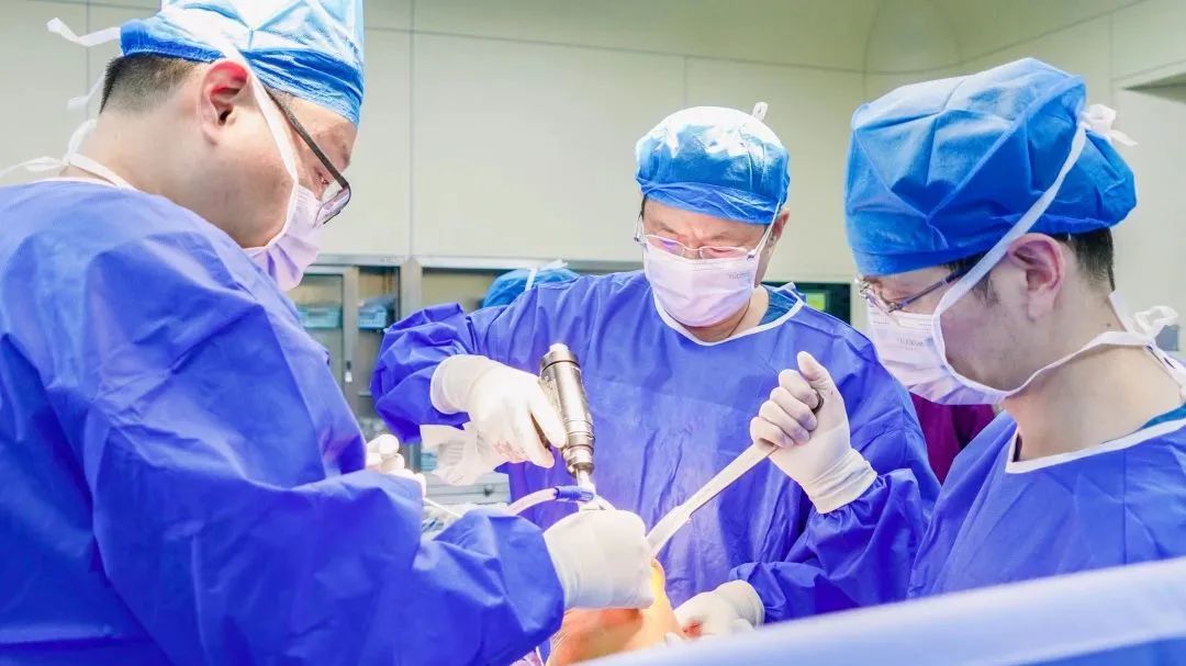 苏州京东方医院首次为血友病患者「换膝」