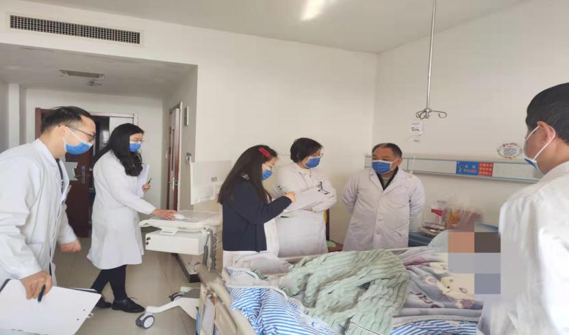 南昌大学第一附属医院黄瑞滨教授到九江市第一人民医院总院血液科教学查房与学术交流