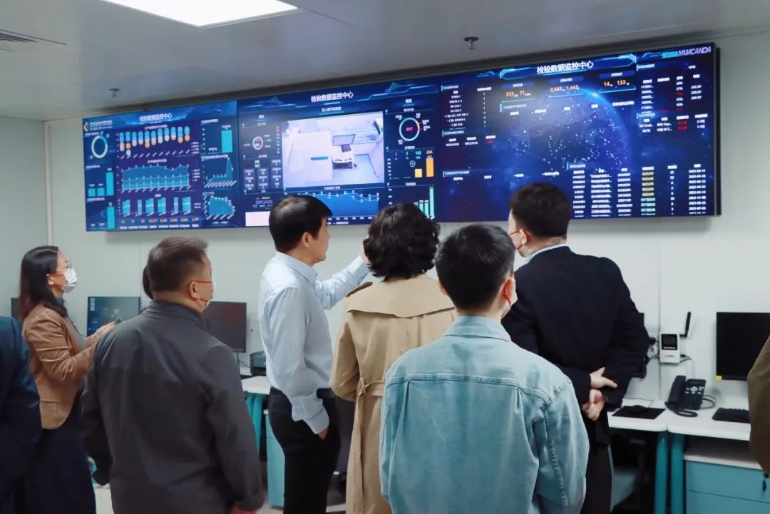 全国心血管实验诊断深圳高峰论坛专家团队到深圳市妇幼保健院检验科交流考察