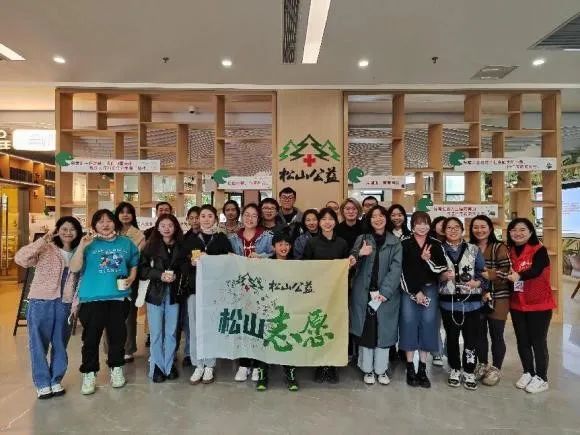 用生命温暖生命，重庆松山公益医务社工 3 月深入开展全人健康服务