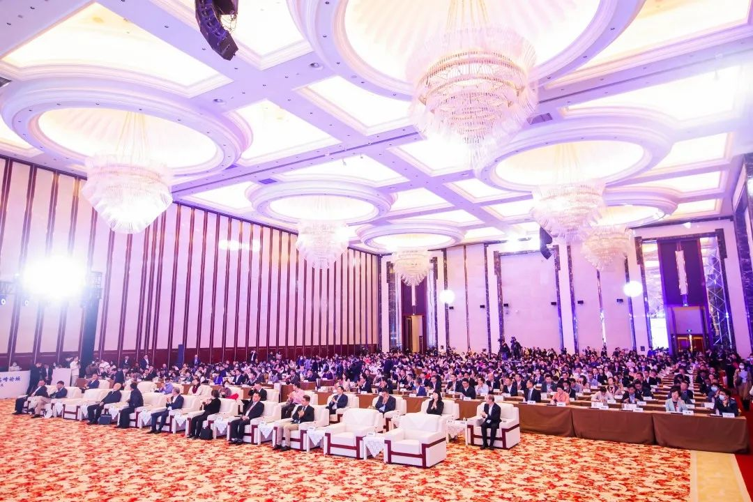 2023 年中国医院院长高峰论坛在武汉举办
