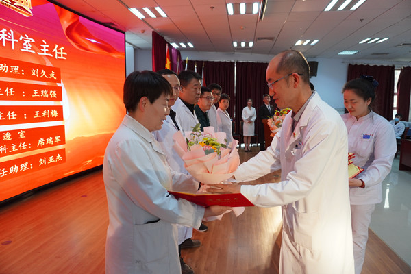 奋楫扬帆，开启医院高质量发展新征程 —承德县医院召开 2022 年度总结表彰暨 2023 年度平衡计分卡签订仪式