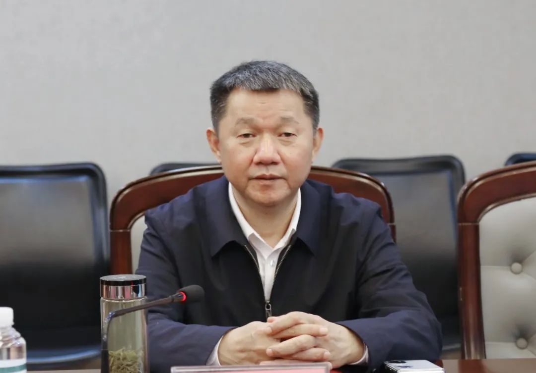 九江市总工会领导来我院为「全国五一巾帼标兵」徐明芳授奖