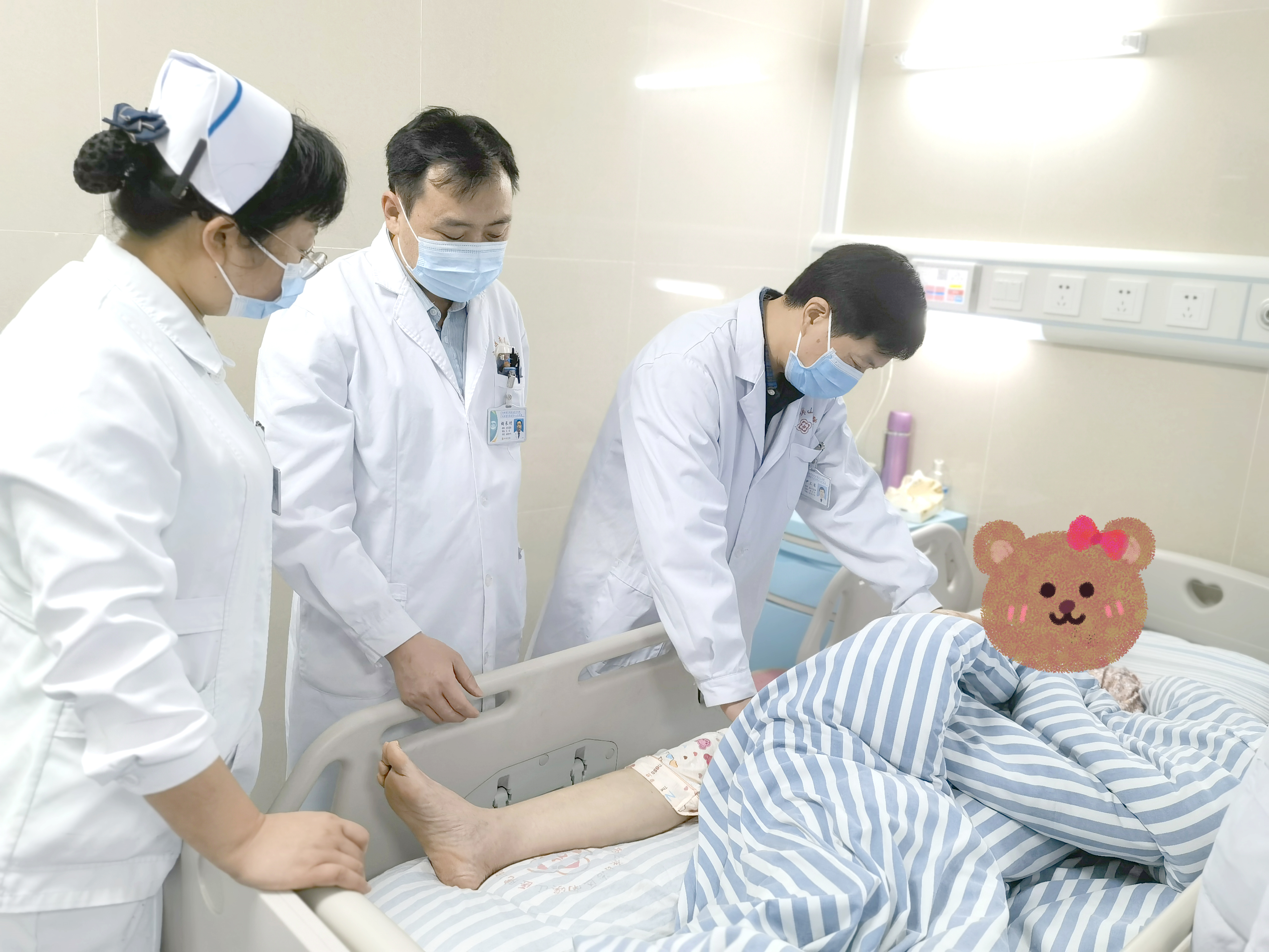 广西壮族自治区南溪山医院成功为一女子切除 15 厘米巨大盆腔肿瘤