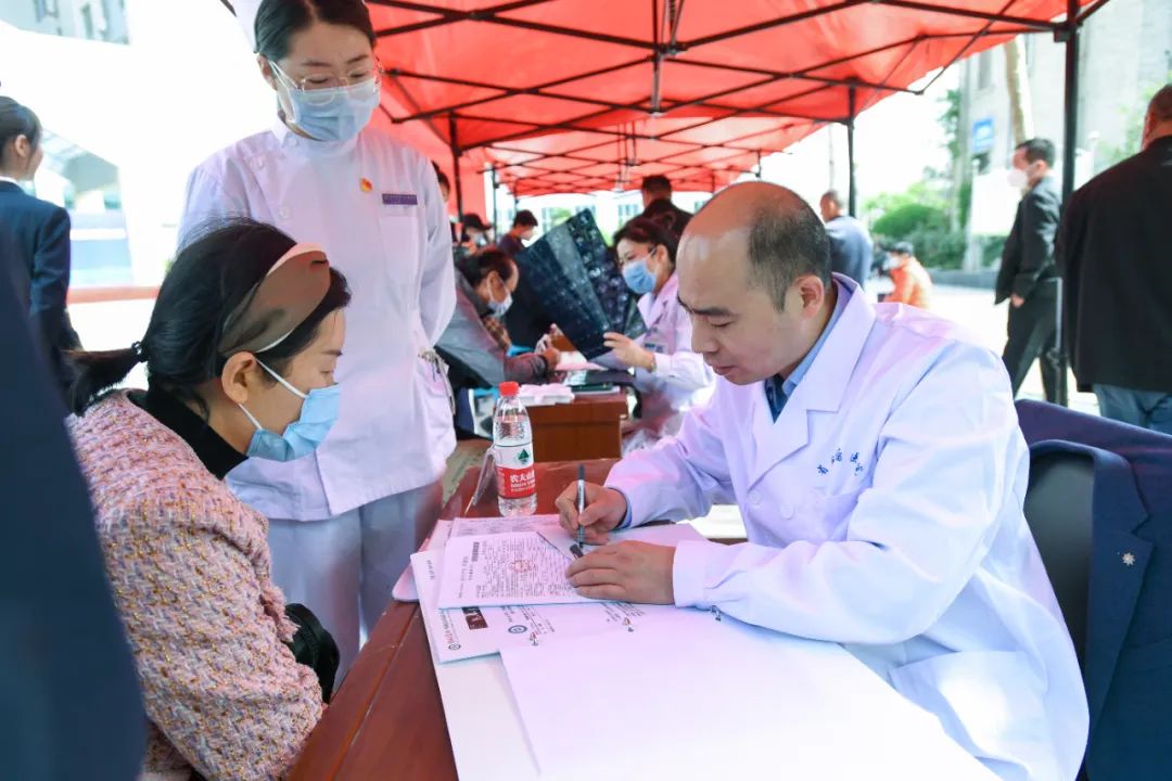第 29 届全国肿瘤防治宣传周系列活动（河南站）正式启动