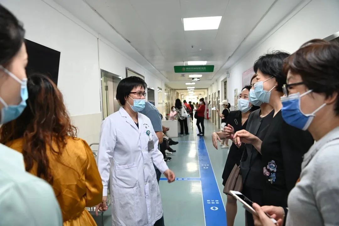 济南市「两癌」防治管理考察团到深圳市妇幼保健院参观交流