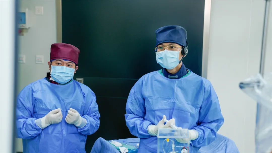 广西首例！广西医科大学第一附属医院成功使用新技术微创「核爆」肝癌