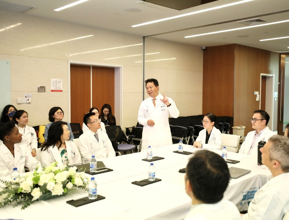 世界家庭医生组织 WONCA 主席一行赴上海嘉会国际医院视察交流