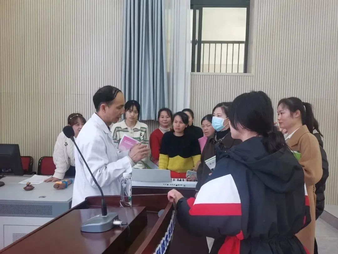 近视防控宣传月暨「爱眼讲师团」进校园宣讲活动在全市各学校圆满完成,5 万余名学生受益