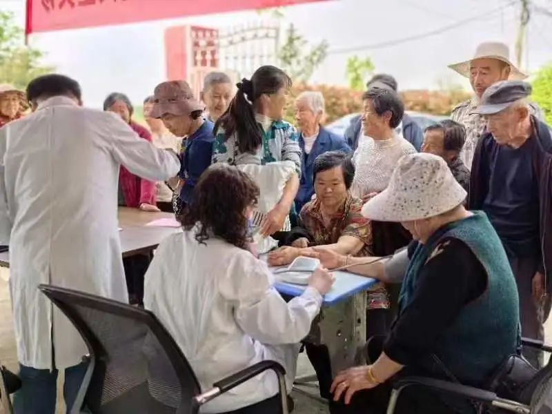千人回乡送健康走进都昌县多宝乡镇回民村