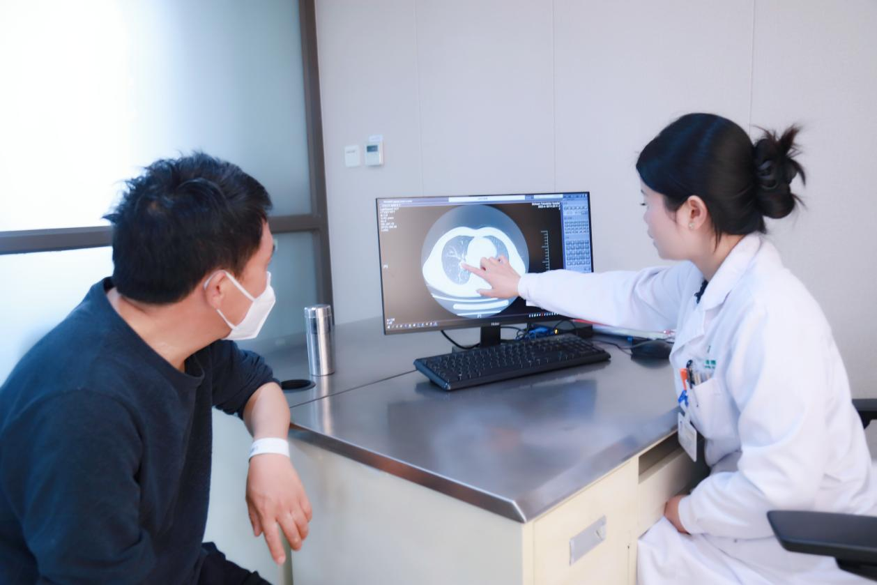 四川友谊医院蒋林君:敬畏生命追求卓越 践行医学誓言